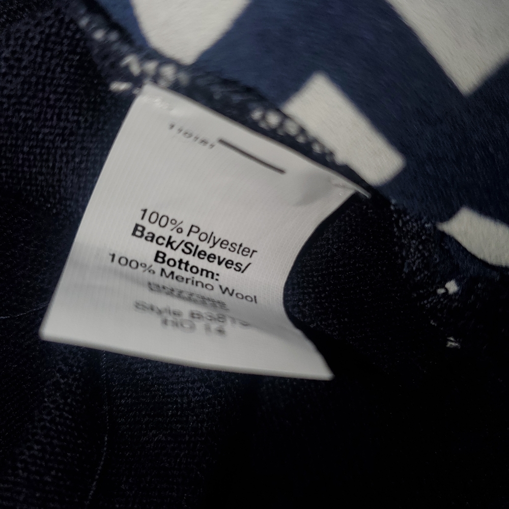 J CREW SWEATER - Picture 8 of 8